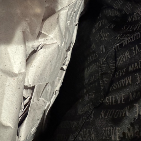 Steve Madden Black and Gold Textured Crossbody Bag - Picture 5 of 8